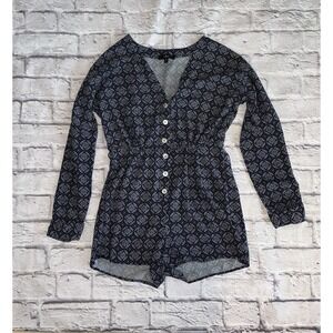 Lulus Women's Long Sleeve Geometric‎ Romper Shorts Navy White Size Medium